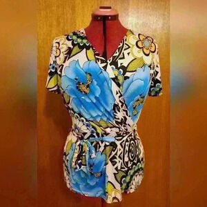 Frank Lyman Design | Gorgeous Floral Vee Neck Tank  Top with Belt, Size 14